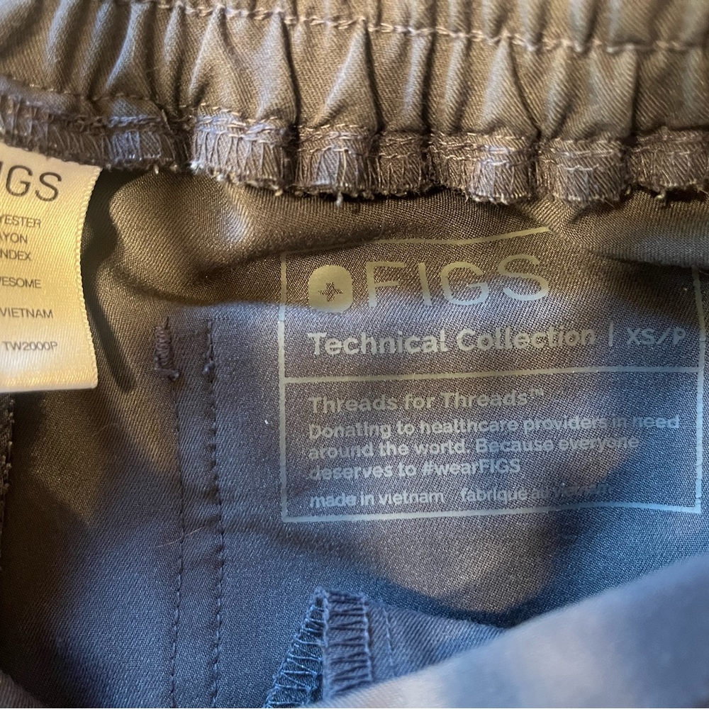 Figs dark grey xs /p pants.